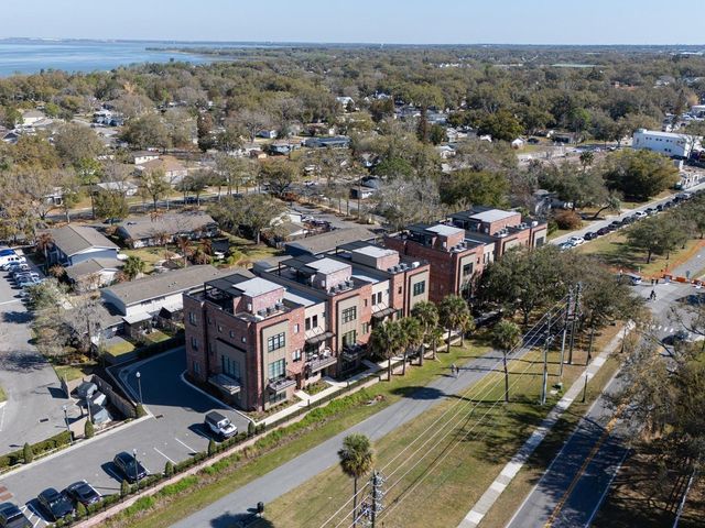 64 N PARK AVENUE, Winter Garden, FL 34787