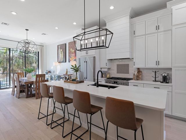 64 N PARK AVENUE, Winter Garden, FL 34787