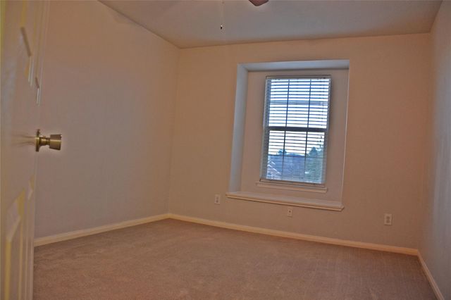 12802 Mills Trail Lane, Houston, TX 77070