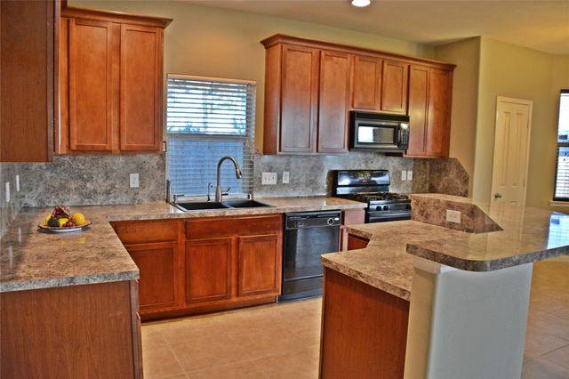 12802 Mills Trail Lane, Houston, TX 77070