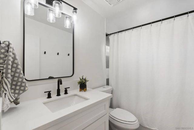 825 Hickory Ct, Imperial Beach, CA 91932