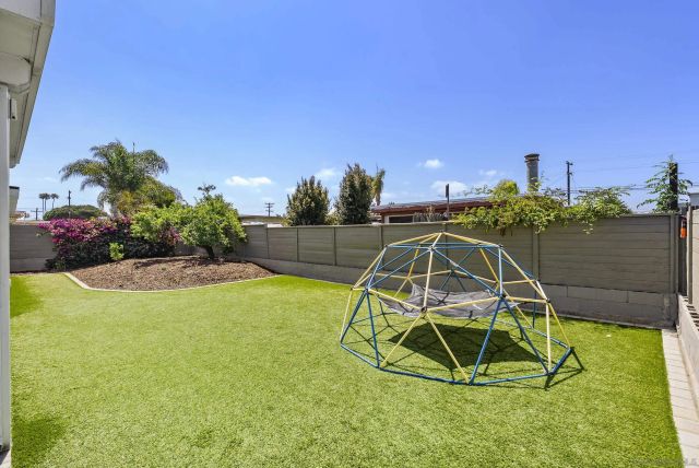 825 Hickory Ct, Imperial Beach, CA 91932