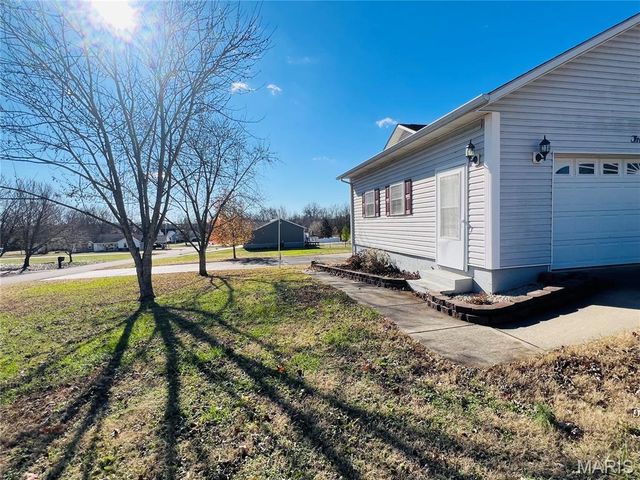 310 W Howard Drive, Puxico, MO 63960