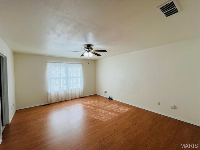 310 W Howard Drive, Puxico, MO 63960