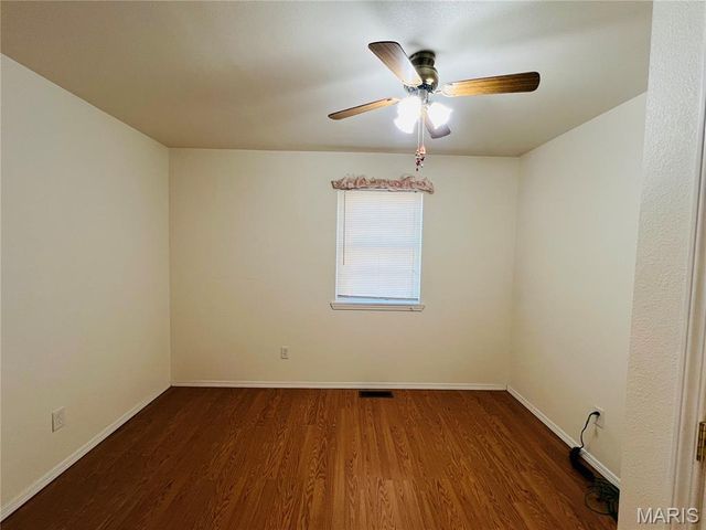 310 W Howard Drive, Puxico, MO 63960