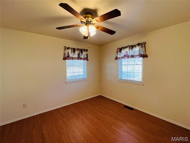 310 W Howard Drive, Puxico, MO 63960