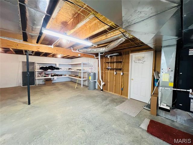 310 W Howard Drive, Puxico, MO 63960