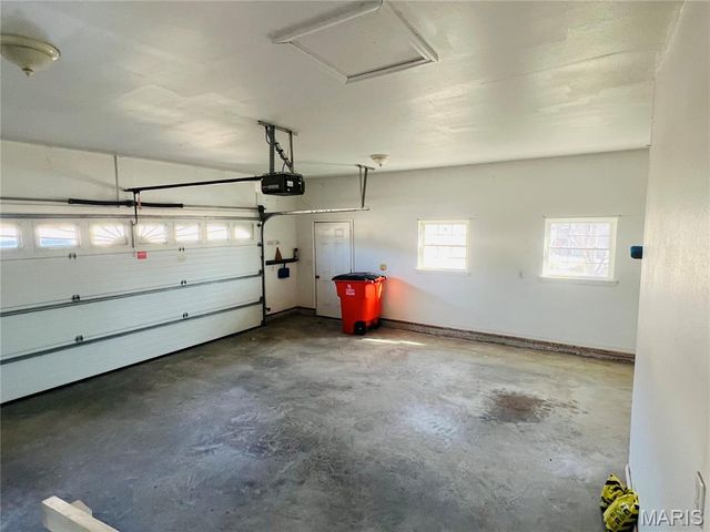 310 W Howard Drive, Puxico, MO 63960