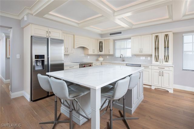 1200 Gulf Shore BLVD N 503, Naples, FL 34102