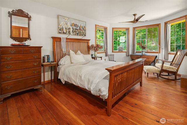 11703 Vashon Highway SW, Vashon, WA 98070