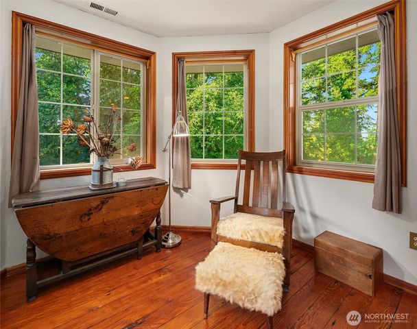 11703 Vashon Highway SW, Vashon, WA 98070