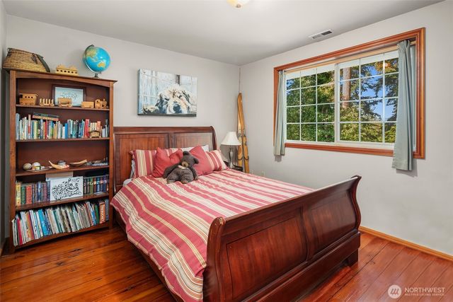 11703 Vashon Highway SW, Vashon, WA 98070