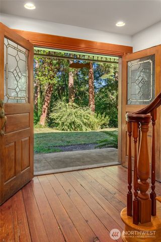 11703 Vashon Highway SW, Vashon, WA 98070