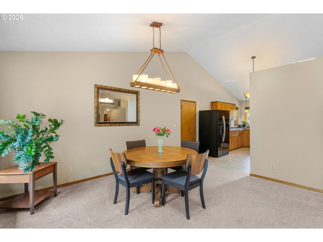 16081 S MOORE Rd, Oregon City, OR 97045