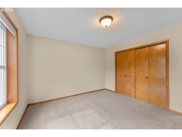 16081 S MOORE Rd, Oregon City, OR 97045