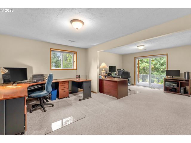 16081 S MOORE Rd, Oregon City, OR 97045
