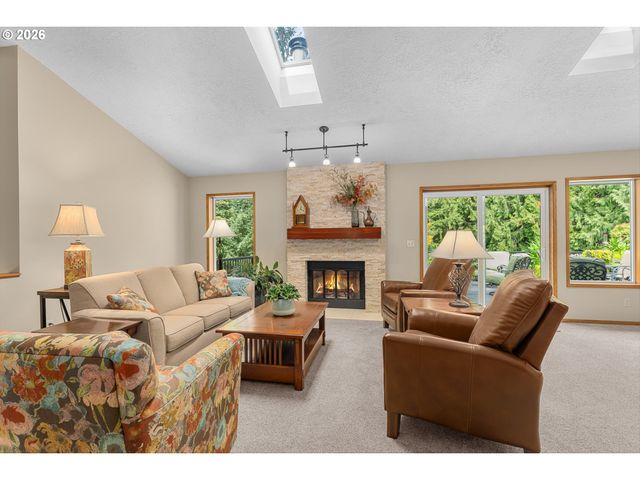 16081 S MOORE Rd, Oregon City, OR 97045