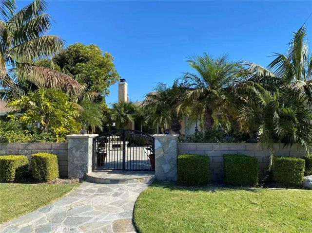 20702 Elizabeth, Huntington Beach, CA 92646