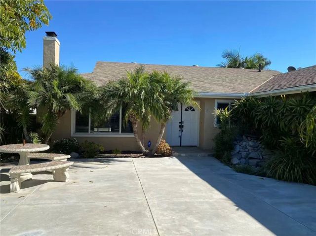 20702 Elizabeth, Huntington Beach, CA 92646