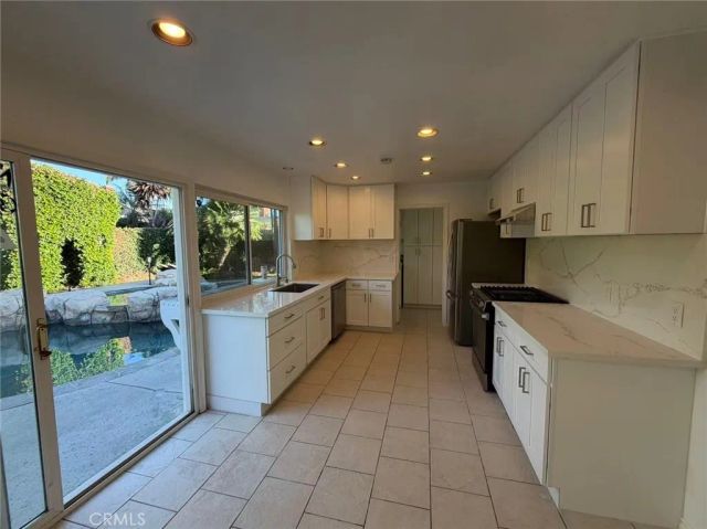 20702 Elizabeth, Huntington Beach, CA 92646