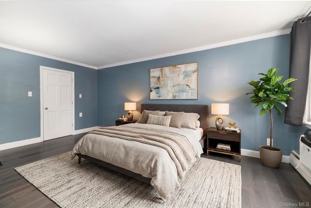 30 Daley Place 136, Lynbrook, NY 11563