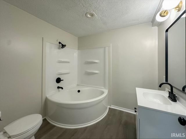 2329 N DELPHOS Street, Kokomo, IN 46901