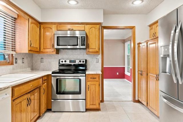 8700 W 113th Street, Overland Park, KS 66210