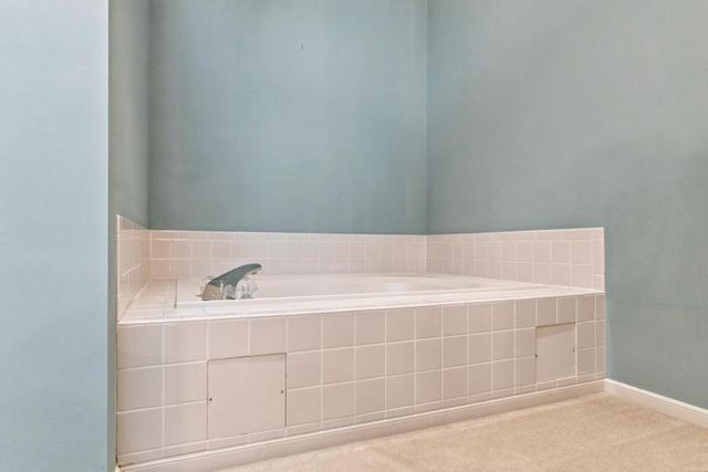 8700 W 113th Street, Overland Park, KS 66210