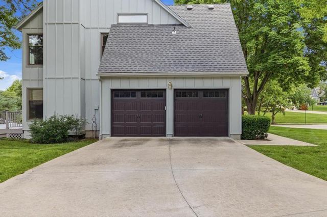 8700 W 113th Street, Overland Park, KS 66210