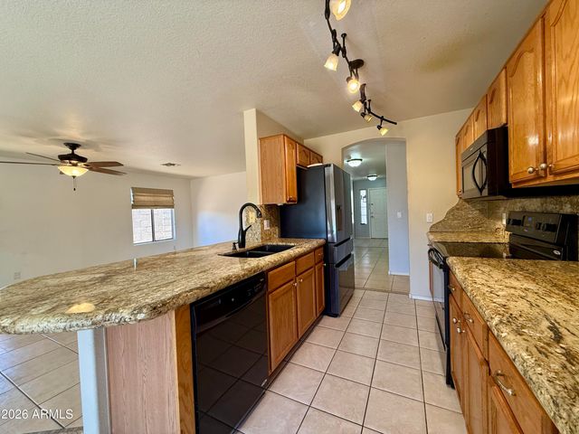 5462 N 77TH Drive, Glendale, AZ 85303