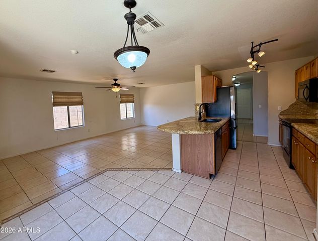 5462 N 77TH Drive, Glendale, AZ 85303