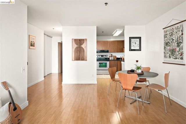 555 Pierce St 422, Albany, CA 94706