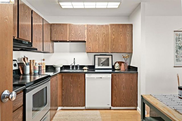 555 Pierce St 422, Albany, CA 94706