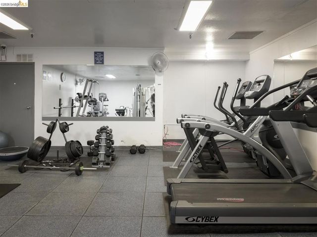 555 Pierce St 422, Albany, CA 94706