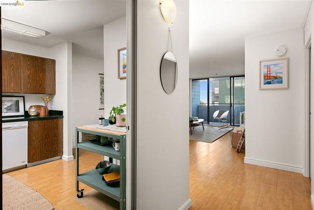 555 Pierce St 422, Albany, CA 94706