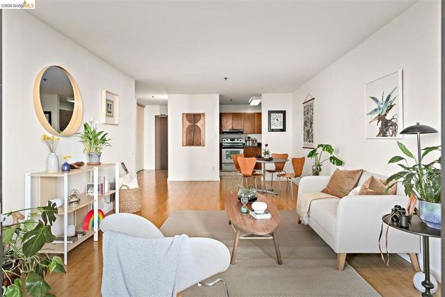 555 Pierce St 422, Albany, CA 94706
