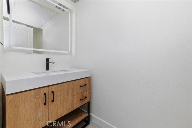 1045 Villorrio, Palm Springs, CA 92262