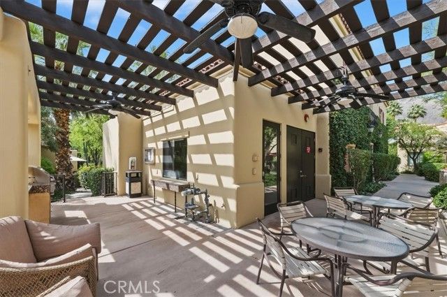 1045 Villorrio, Palm Springs, CA 92262