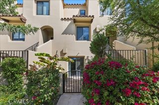 1045 Villorrio, Palm Springs, CA 92262