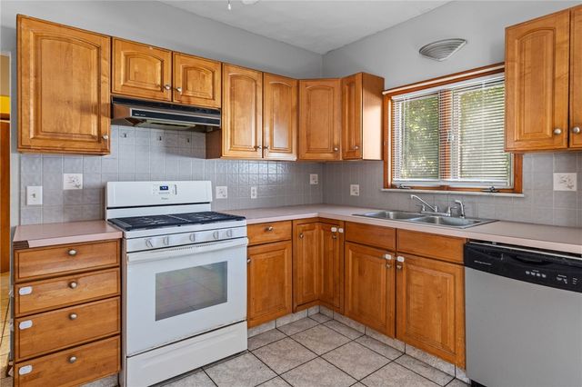 16 Baltimore Street, Providence, RI 02909
