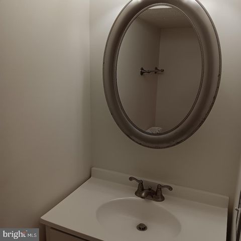 6948 BROENING RD, Baltimore, MD 21222