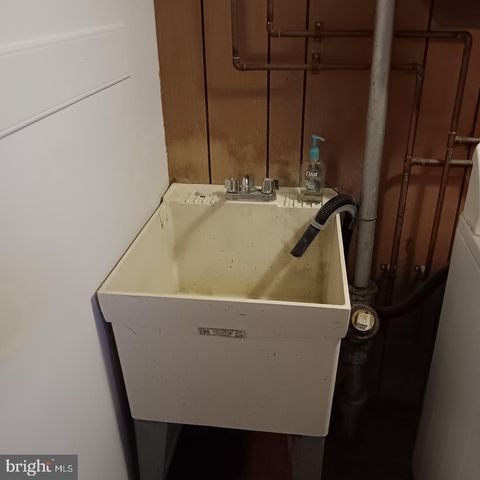 6948 BROENING RD, Baltimore, MD 21222