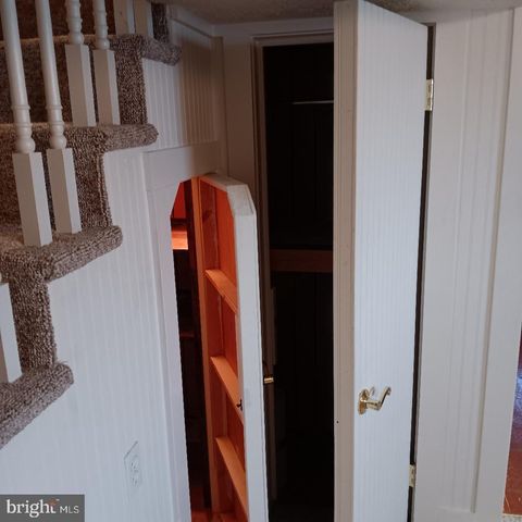 6948 BROENING RD, Baltimore, MD 21222