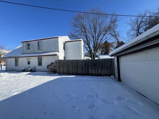 1409 W Custer AVENUE, Milwaukee, WI 53209