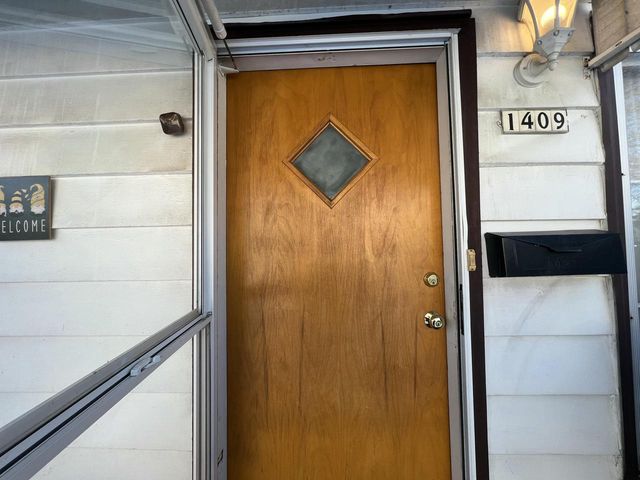 1409 W Custer AVENUE, Milwaukee, WI 53209