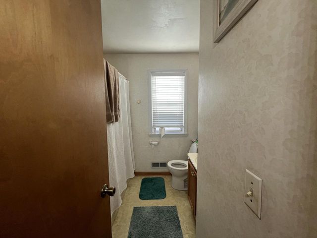 1409 W Custer AVENUE, Milwaukee, WI 53209