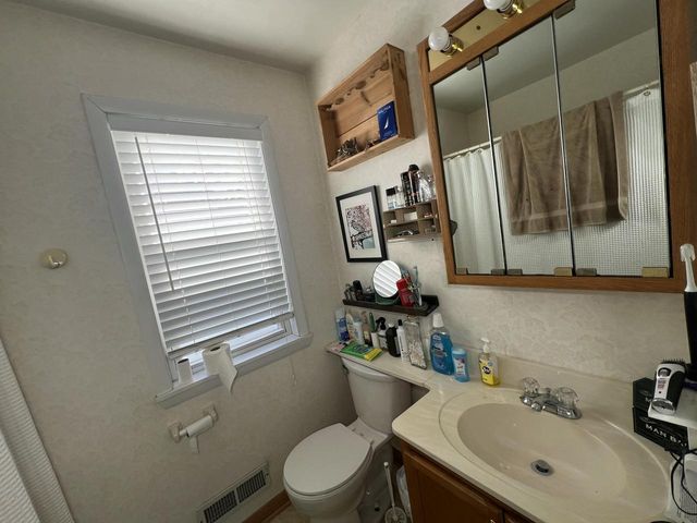 1409 W Custer AVENUE, Milwaukee, WI 53209