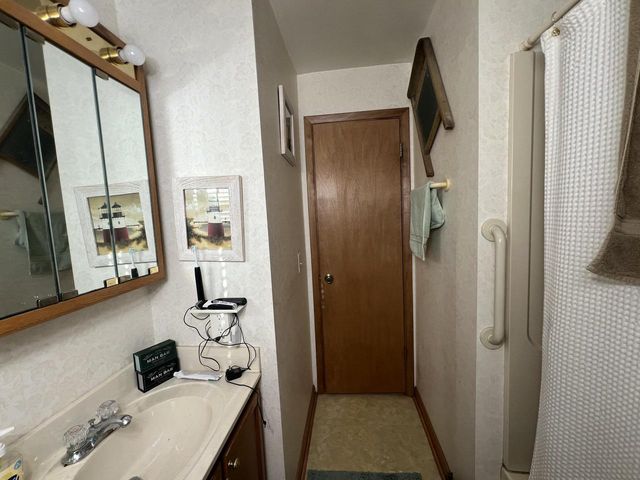 1409 W Custer AVENUE, Milwaukee, WI 53209