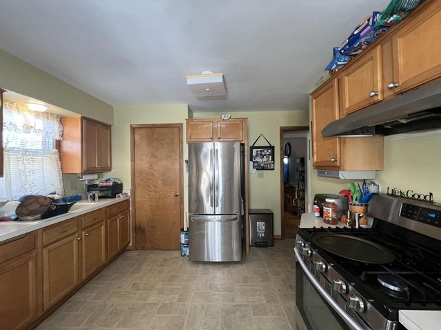 1409 W Custer AVENUE, Milwaukee, WI 53209