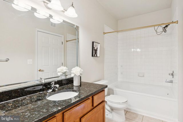 4561 STRUTFIELD LN #3305, Alexandria, VA 22311